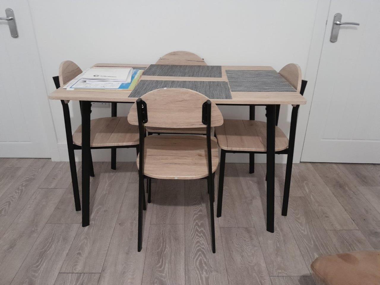 Ashfield New Place Нюкасъл ъндър Лайм Екстериор снимка